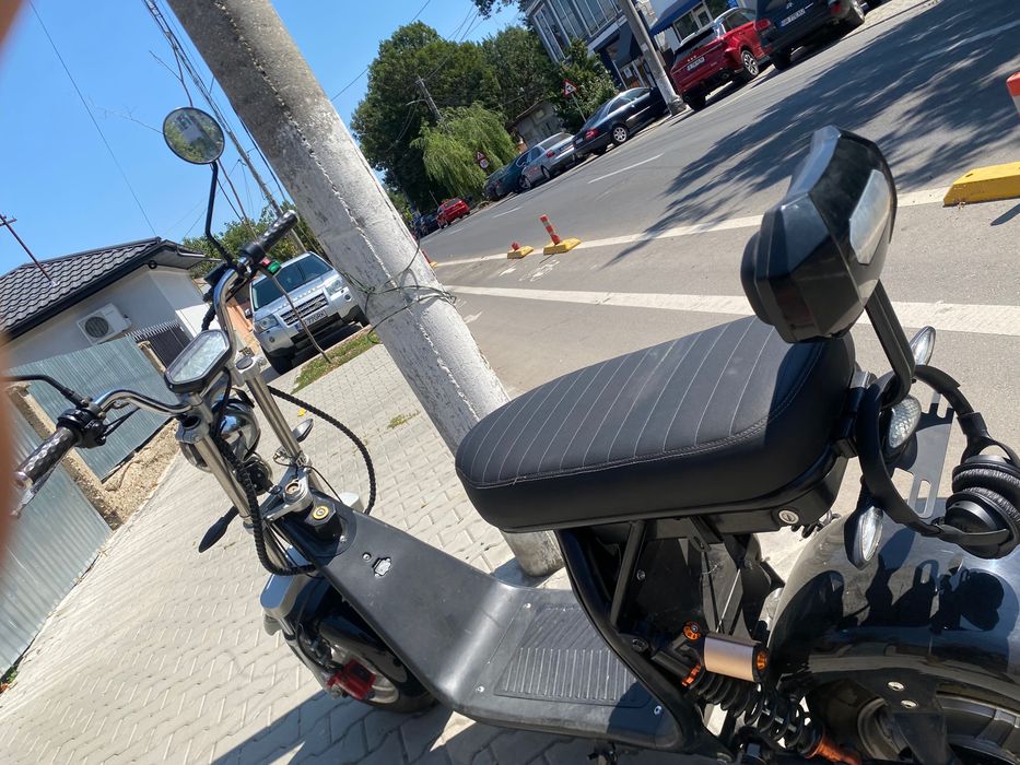 Vand scuter electric