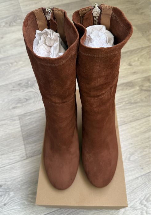 Дамски боти естествен велур H & M