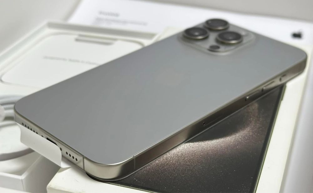 iPhone 15 pro , Liber Retea