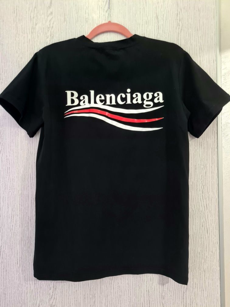 Тениска Balenciaga