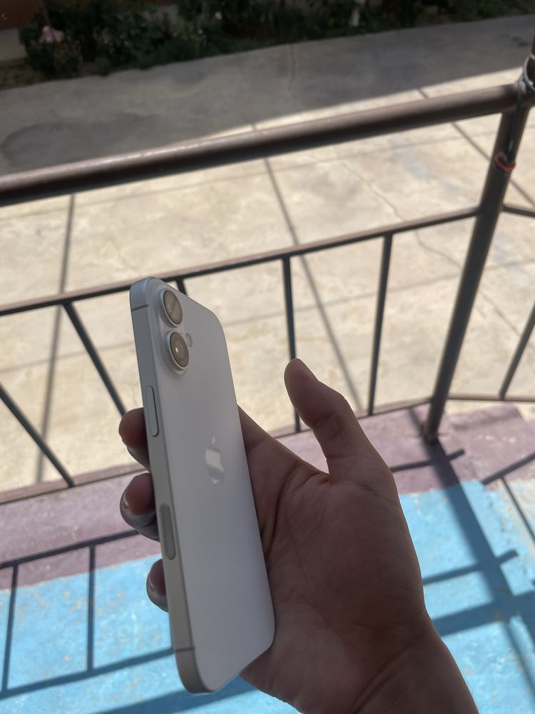 iPhone 16 oq rang