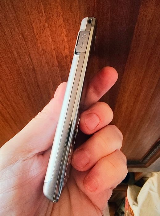 LG S310  ( DECODAT,lb.română)