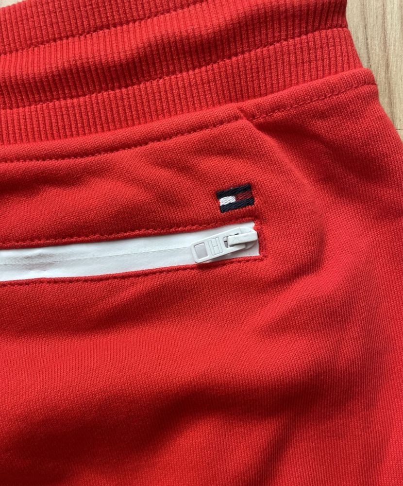 TOMMY HILFIGER / мъжки къс спортен панталон L/XL