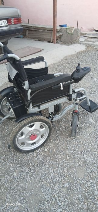 электрическая инвалидная коляска