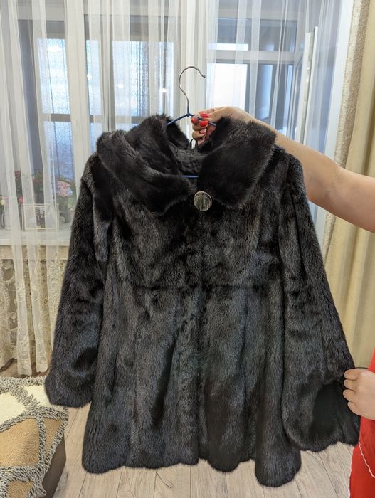 Продам норковую шубу