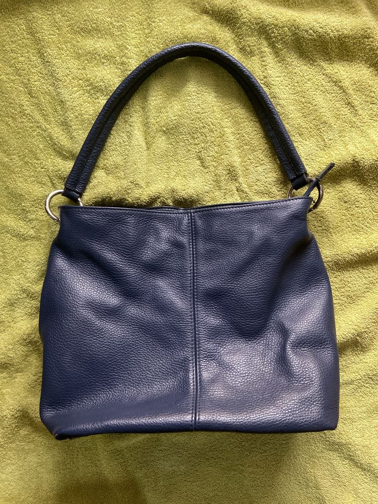 Тъмно синя изчистена чанта естествена кожа MAXIMA