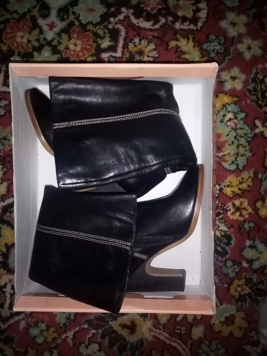 Продам женские сапоги Djovannia срочно!