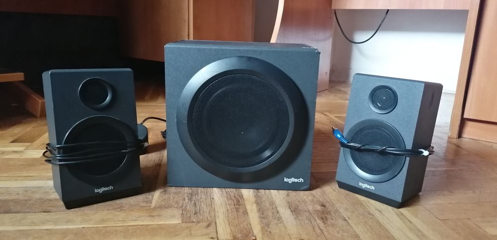 Logitech Z333 80W 2.1  буфер с тонколони