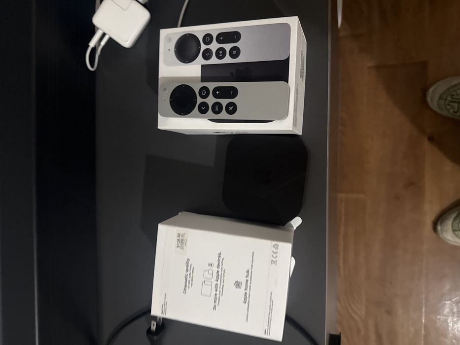 Apple TV 4K 64 gb модель A2737 с пультом в состоянии нового внутри
