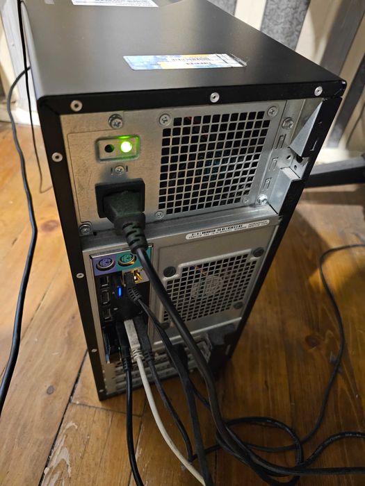 Компютър Dell Optiplex 7010 Intel i5-3470 8GB DDR3 240 gb ssd 1050 ti