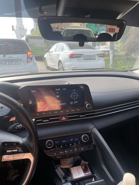 Hyundai elantra 2021