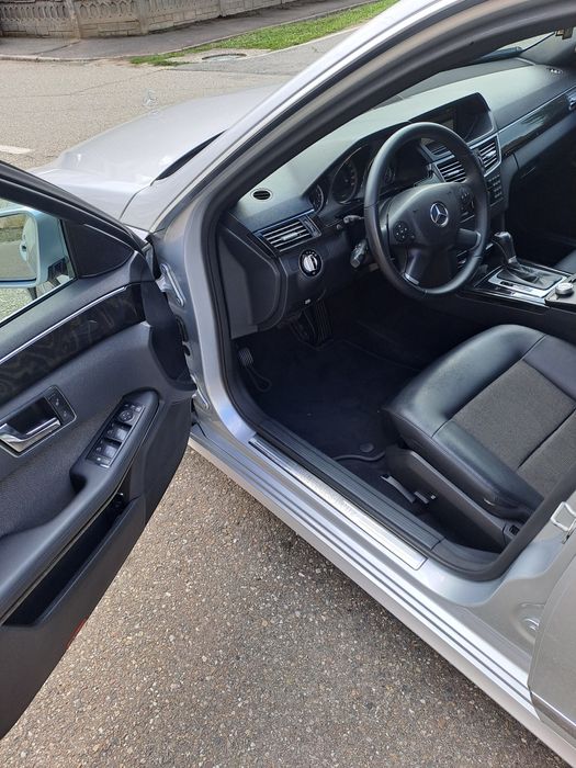 Mercedes e 220  avangarde 204cp