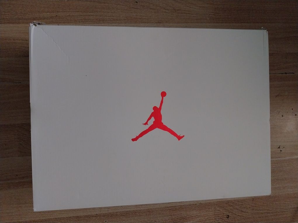 Sneaker Jordan înalt, jumpman two trey