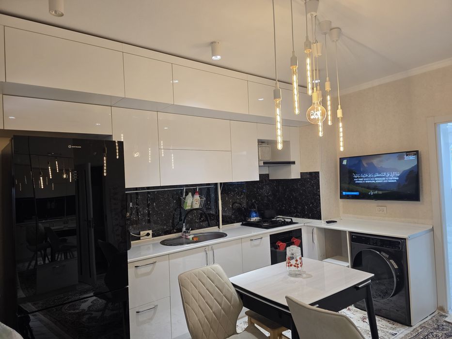 Продаю кв в центре на Ц1 возле ген прокур, 6го роддома и 6ти Посольств