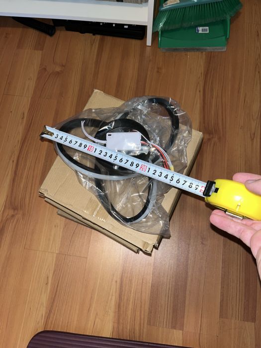 3 броя осветителни тела