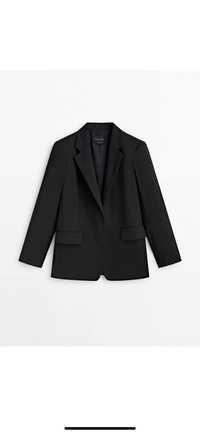 Новый черный базовый пиджак от Massimo dutti