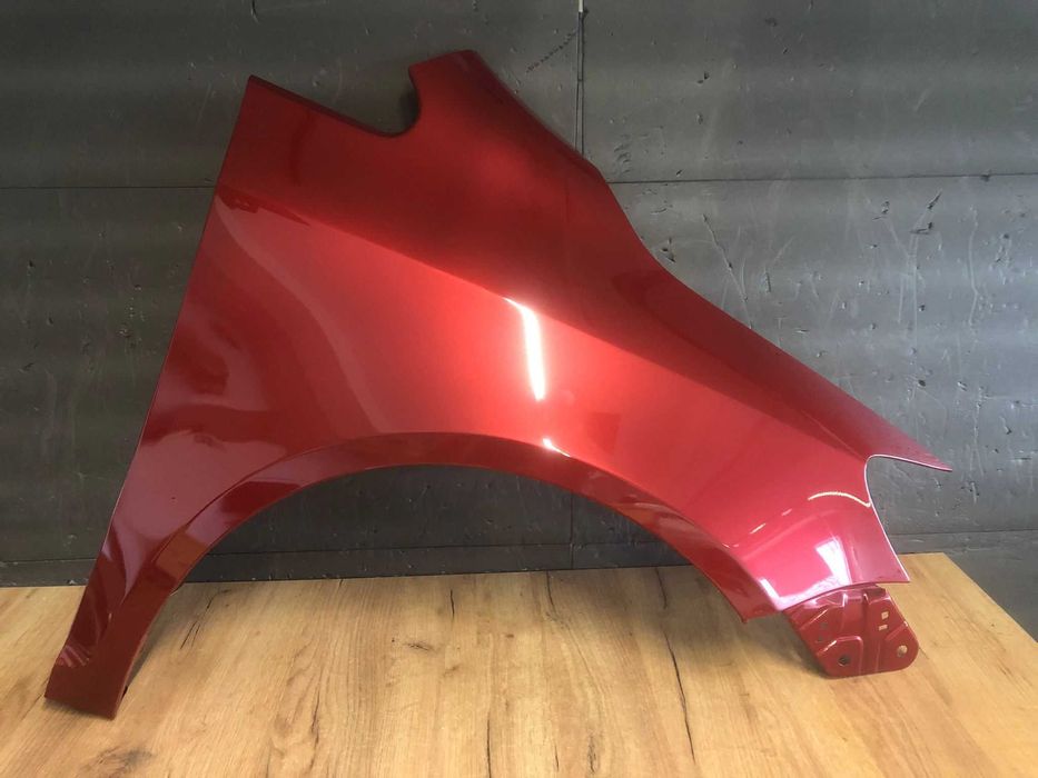 Aripa Fata Dreapta VW Golf 5/V Plus 2005-2009 (LA3X (Rosu))