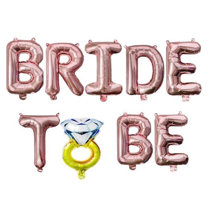 Для девичника надпись bride to be (будущая невеста)