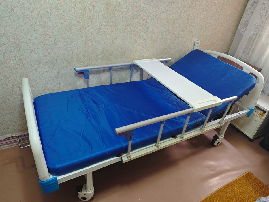 Кровать медицинская для лежачих больных