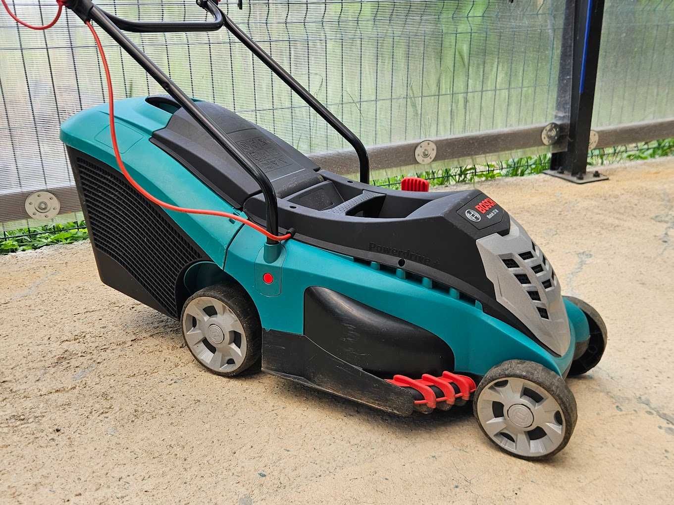 Косачка за трева Bosch Rotak 37, 1400 W, 37 см