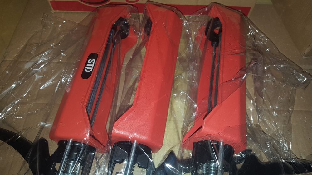 Нов метален пистолет за двукомпонентно лепило pistolet lepilo бетон шп