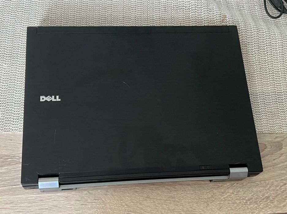 Laptop Dell Latitude E6500 fără HDD RAM baterie încărcător funcțional