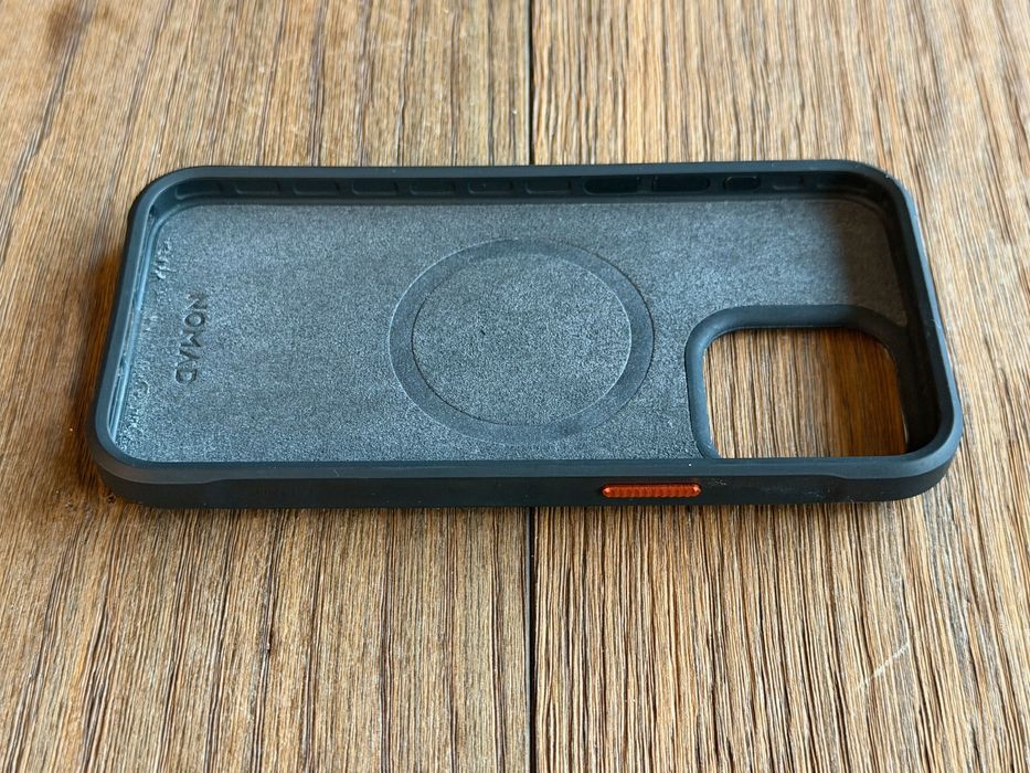 Много здрав кейс за iPhone 15 Pro Max - orange