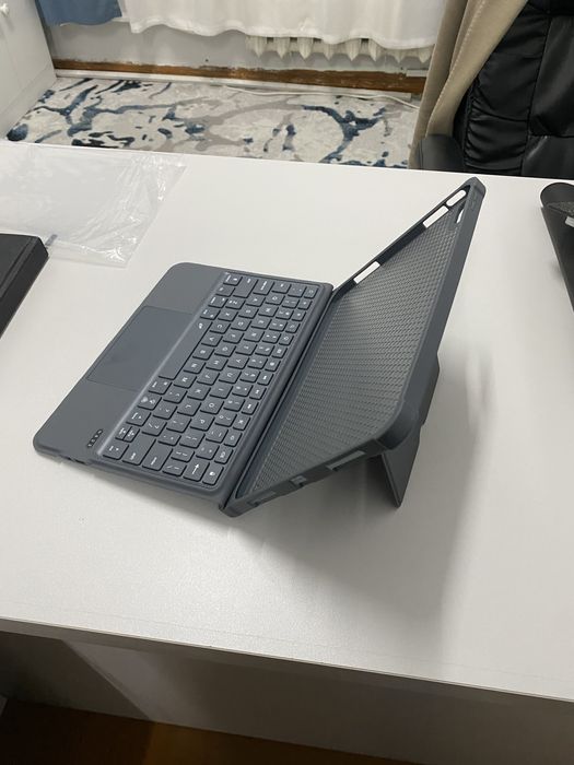 Продается блютус keyboard (клавиатура) для iPad