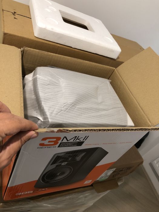 Boxă Jbl Profesională by Harman