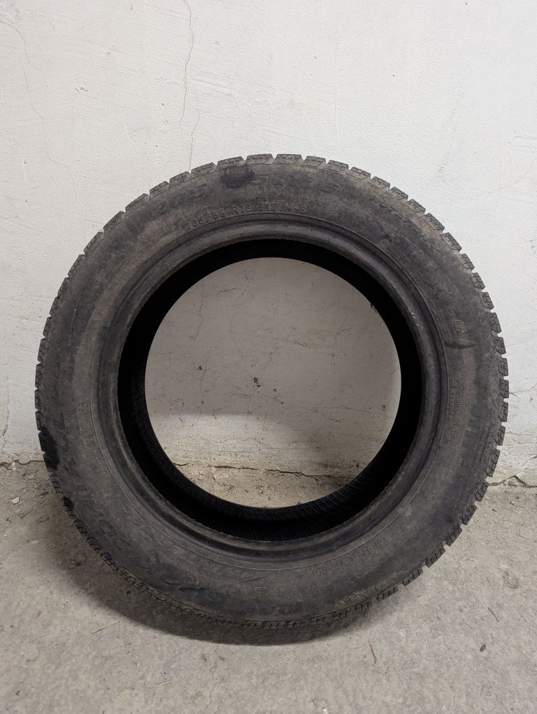 2 бр зимни гуми Pirelli в добро състояние - 205/55-R16 - DOT: 2311