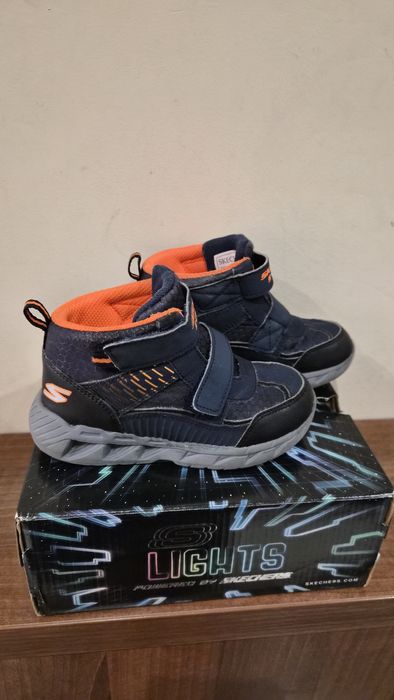 Светещи обувки Skechers за момче
