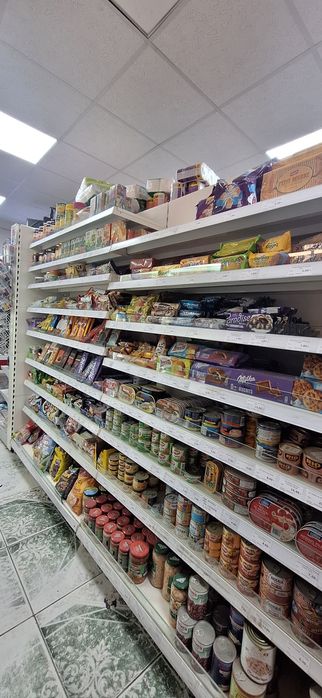 Rafturi metalice stare foarte buna