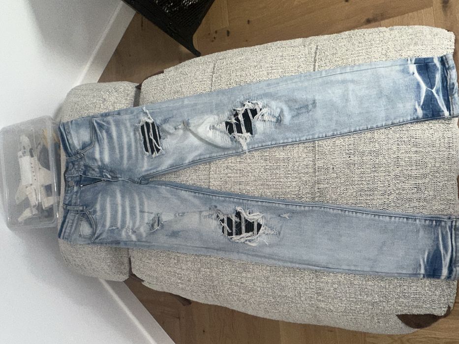 blugi amiri noi marime 32 nepurtati