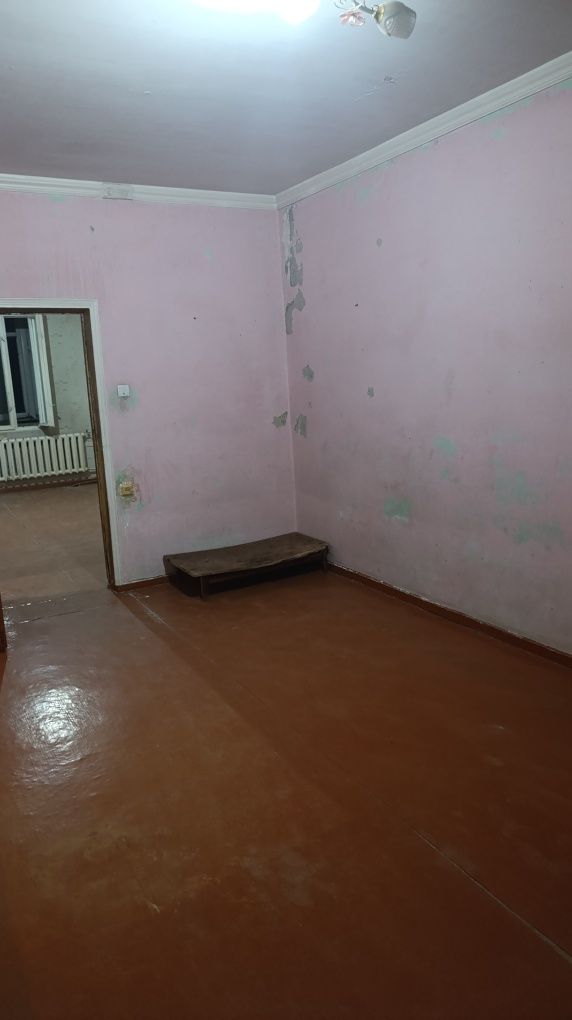 Yunusobod 11 kv Orentr Havas  2/4/4 uy ipotekaga sotiladi