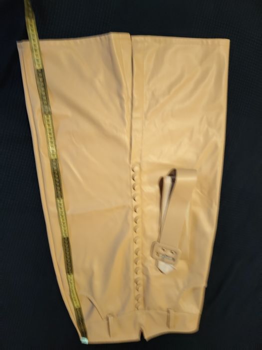 Дамска кожена пола