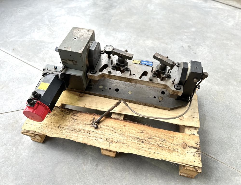 4-та ос CNC Делителен апарат въртяща маса ЦПУ Fanuc AC
