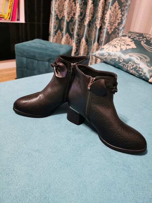 Ghete dama piele naturala nr. 37