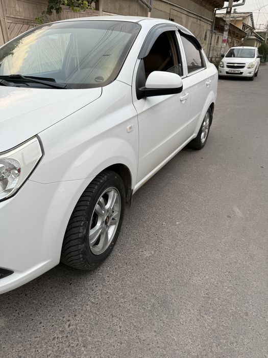 Nexia 3 Afatamat 2017 yil 60000 km yurgani xalol karaska 100%%% toza