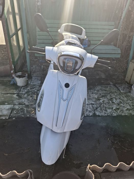 Продам скутер 2022 года