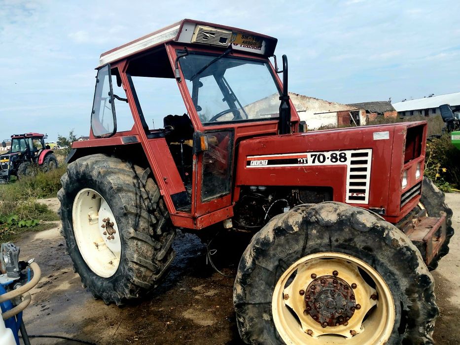 Fiat 70-88, cu inversor, tractiune 4x2 (anulata 4x4)