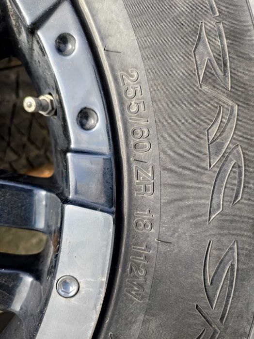 Jante Aliaj + Anvelope Vara 255/60R18 SUV 4x4 cu ET30 9J 6x114.3