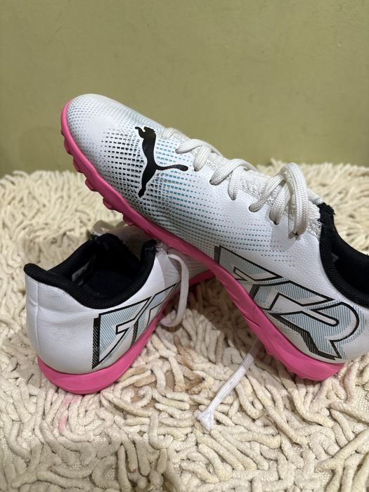 Vand adidasi Puma