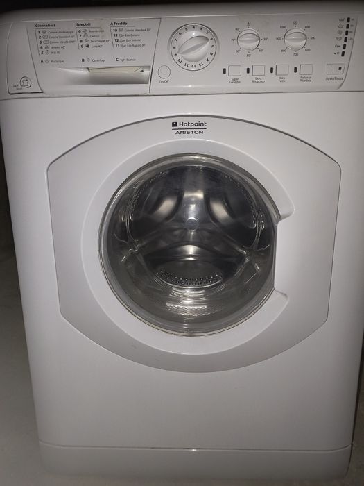Пералня Ariston Hotpoint