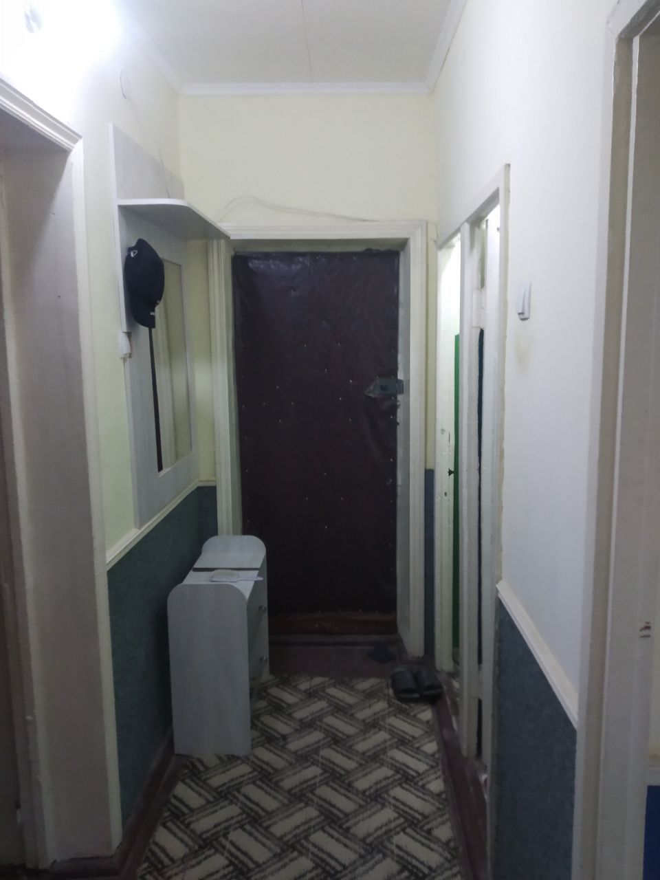 Продается квартира в городе Ангрен5/1.а трёх комнатная этаж 4 керпичн