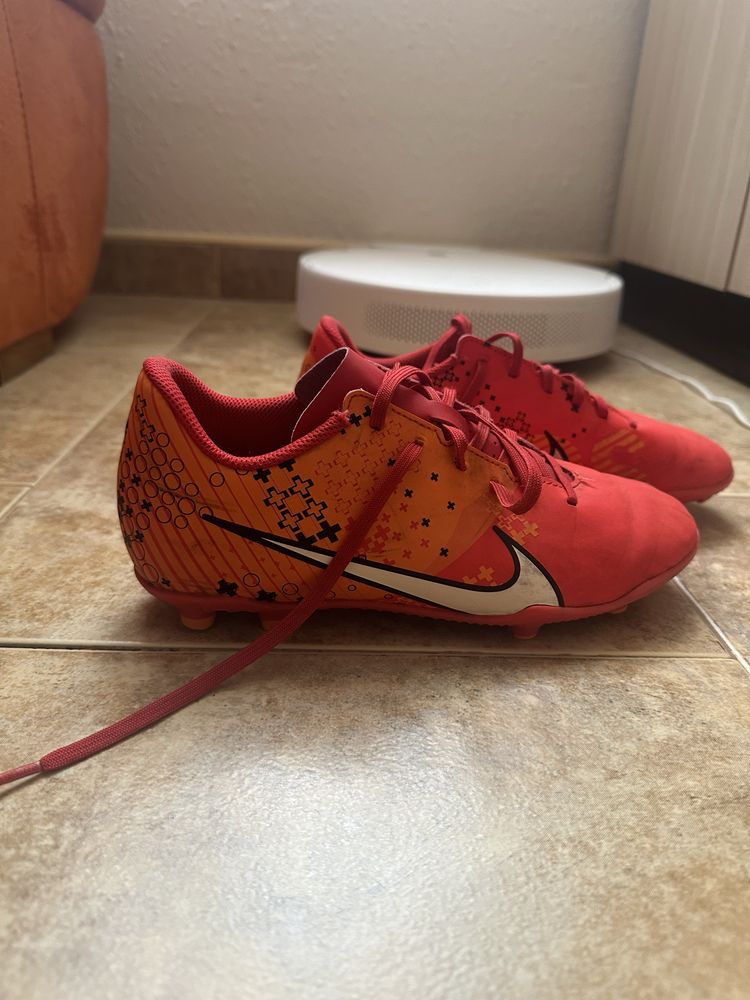 Детски бутонки NIKE