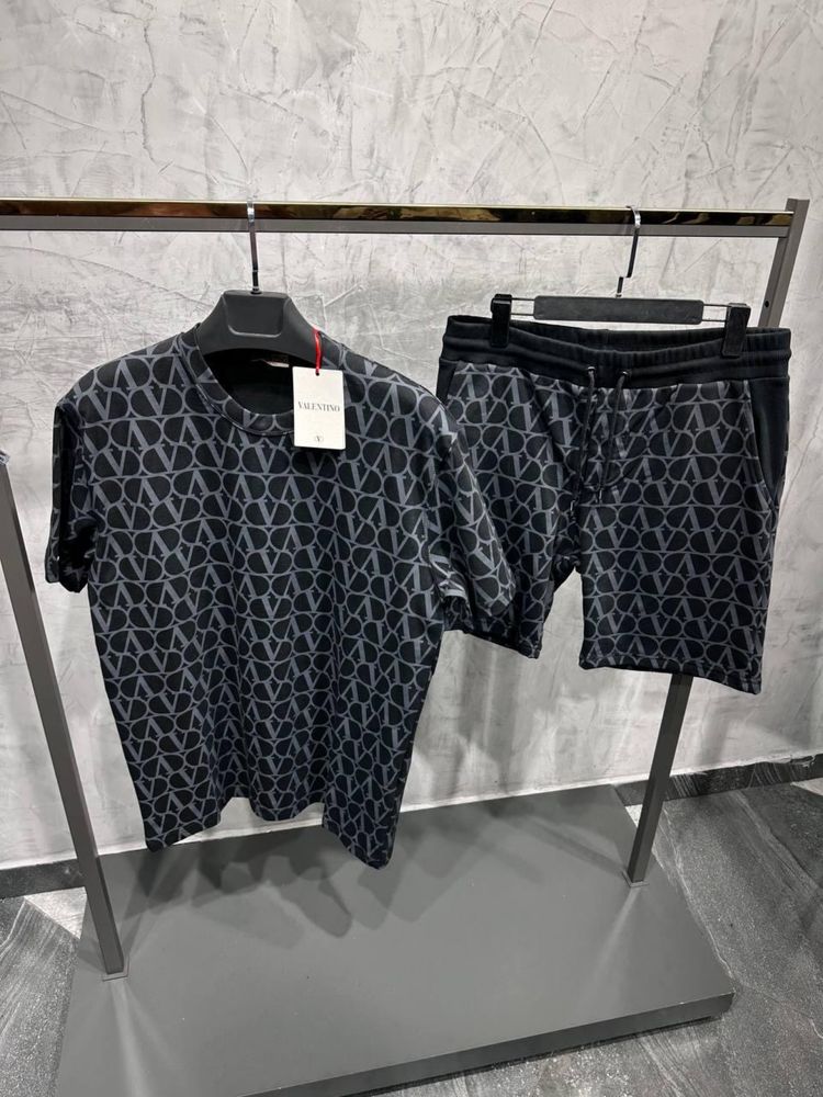 compleuri barbati tricou si pantaloni Louis Vuitton