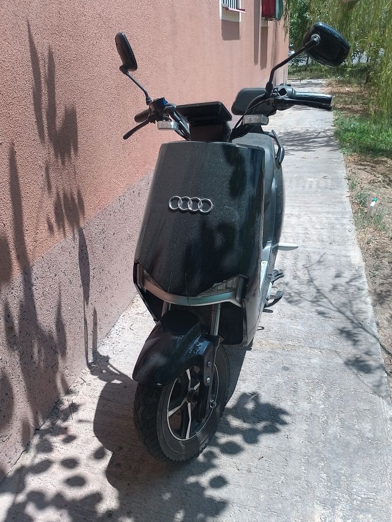 Скутер сотилади продам