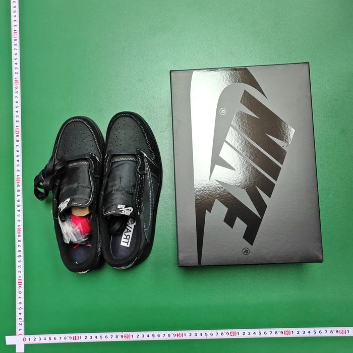 Jordan 1 TS Black Phantom
