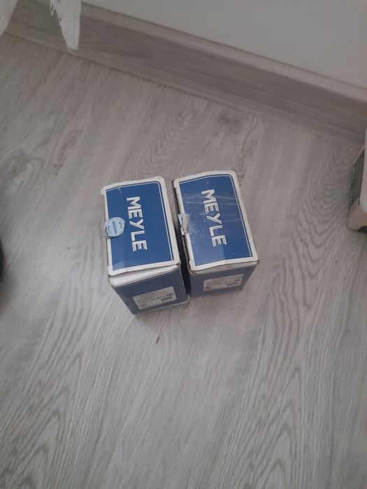 Set rulmenti roata spate bmw ser.3 turing 320 d  177 cai.