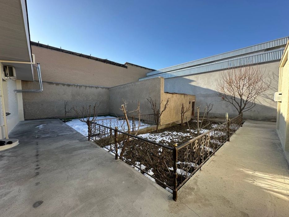 Kavarzorda uy sotiladi srochna